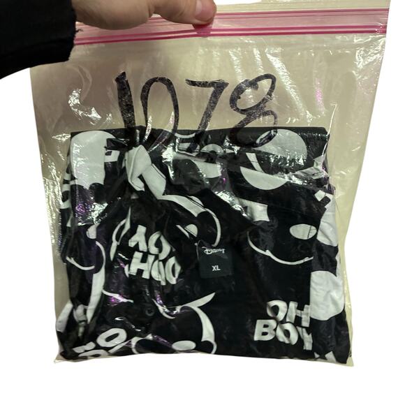 Disney x Neff Mickey Mouse 'Oh Boy' Button Up Mens Size XL - Picture 8 of 8